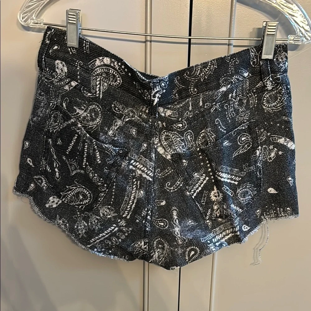 IRO shorts black paisley sz 36